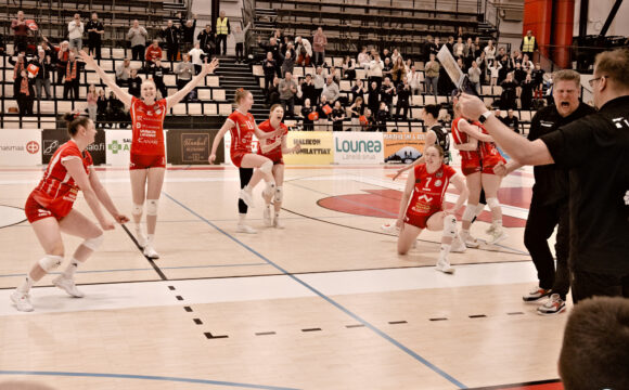 LP Viesti oli tyly emäntä, ottelusarja kaventui